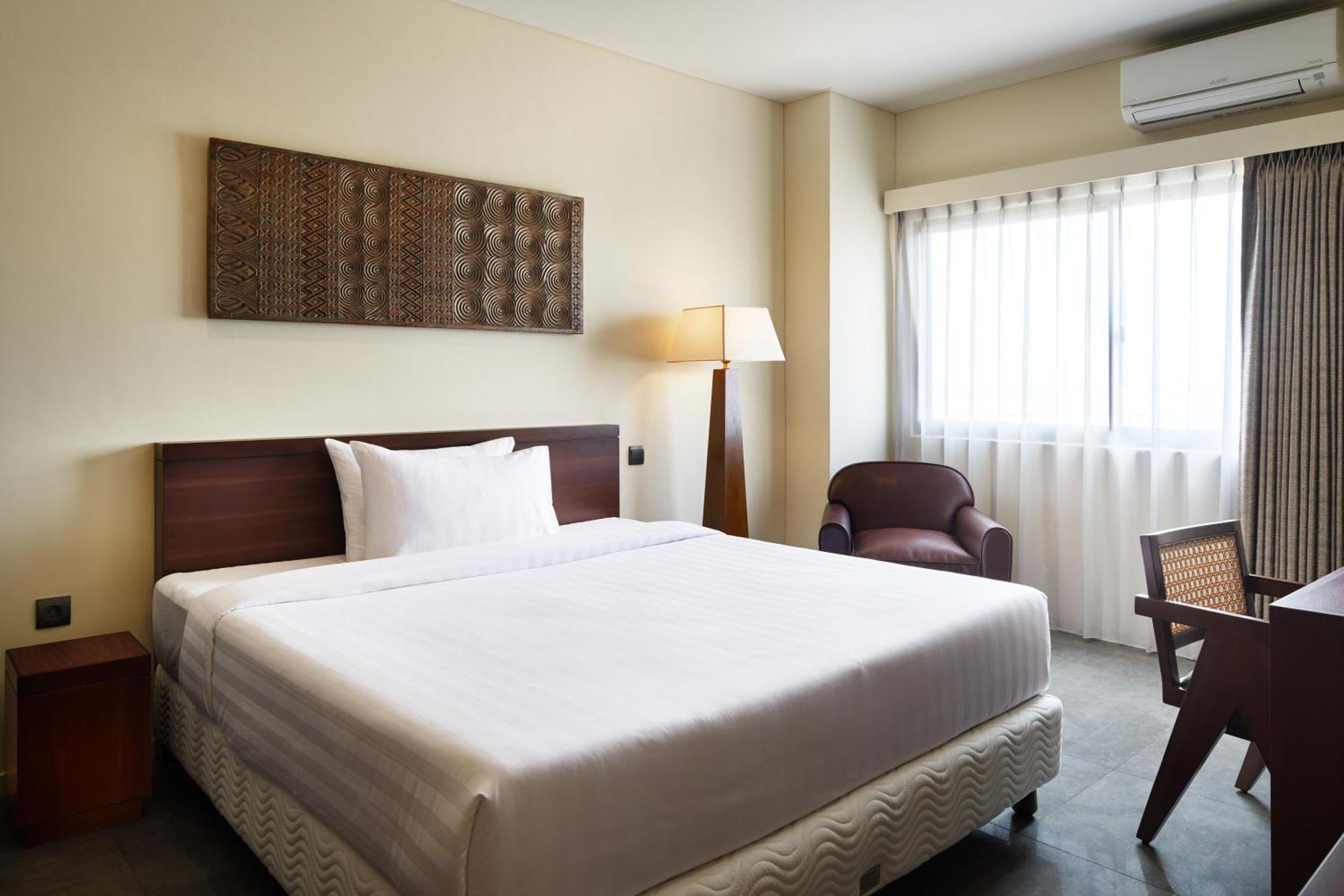 Isoras Cikarang Hotel Eksteriør billede