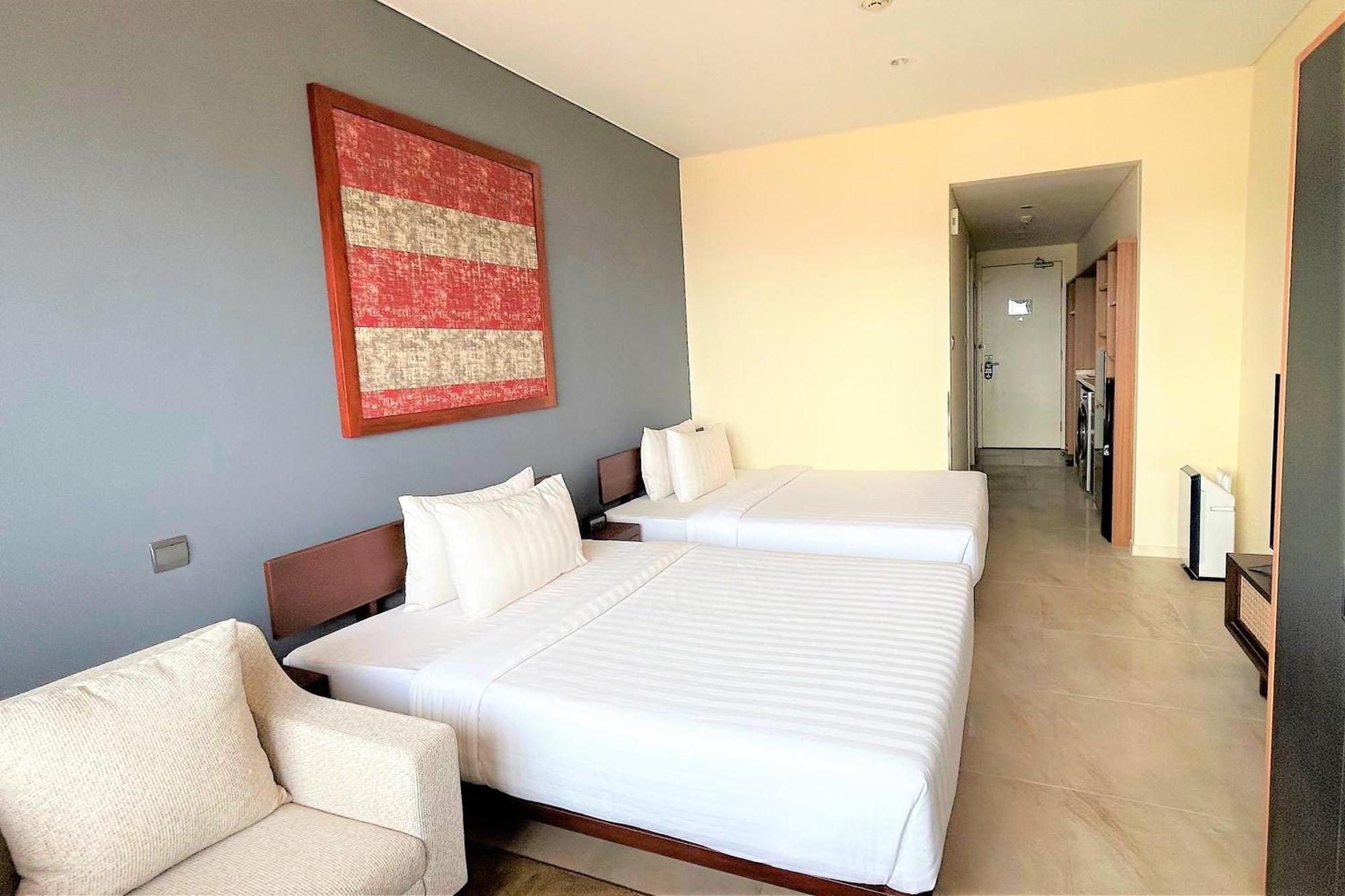 Isoras Cikarang Hotel Eksteriør billede